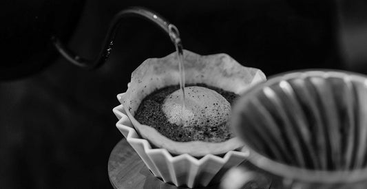 Pour-Over Düellosu: V60 ve Chemex’i Yakından Tanıyın